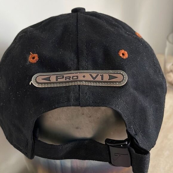 Titleist Adjustable Cap. Pro-V1. Black - Picture 3 of 5